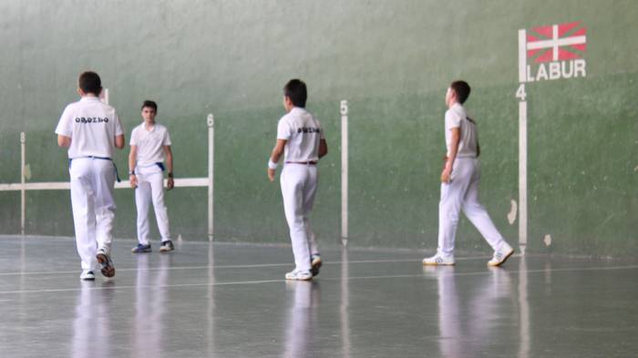 Txupina jaurtita hasi dira O 51 1504243321175