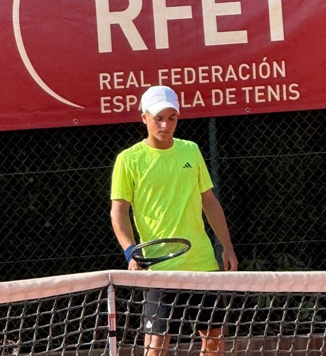 Ander Urquiza Rotaetxek Astilleroko tenis txapelketa irabazi du