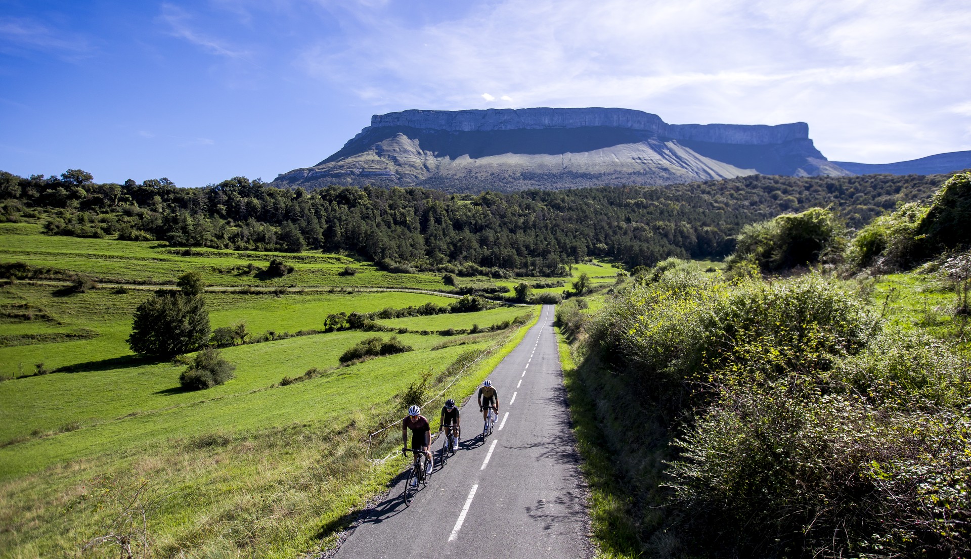 Aiaraldea Cycling, Arabako eskualde ederra zeharkatzen duten 5 bizikleta ibilbidetan oinarritutako proiektuaren aurkezpen arrakastatsua FITURen