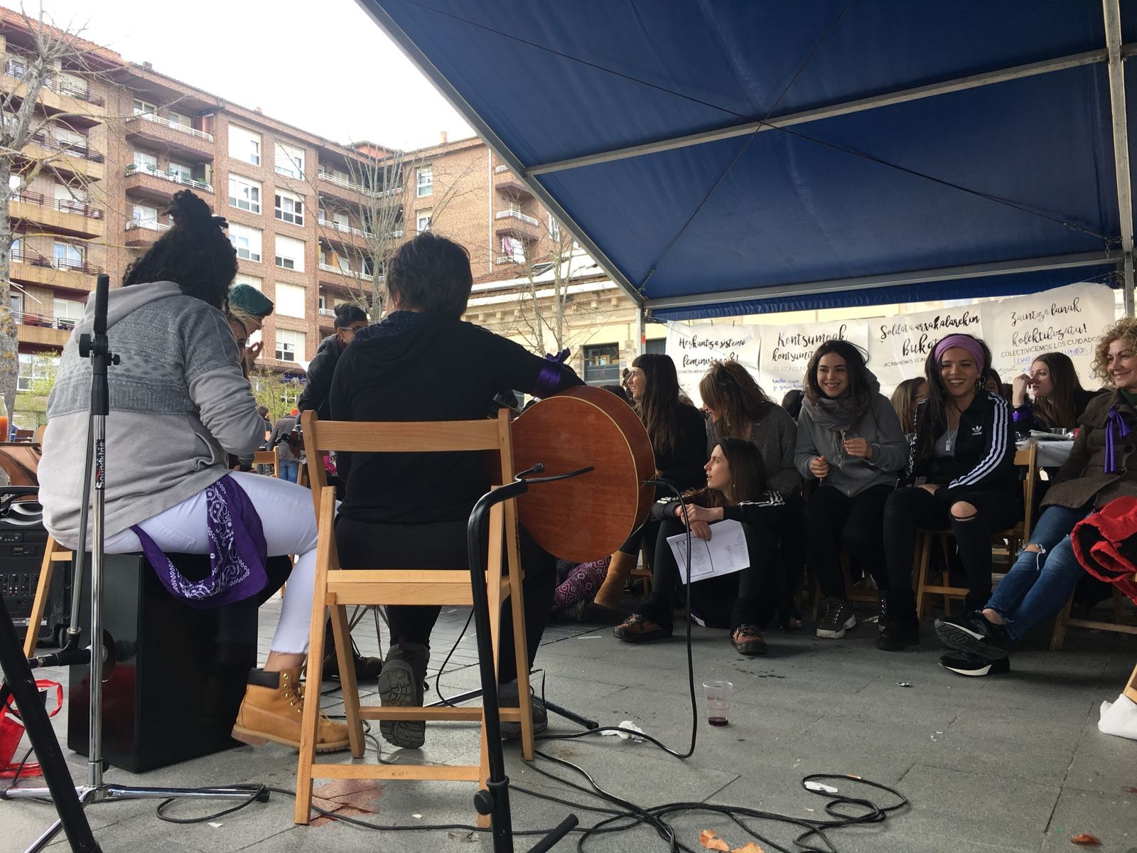 Zaintza gune komunitarioak egongo dira greba feministan