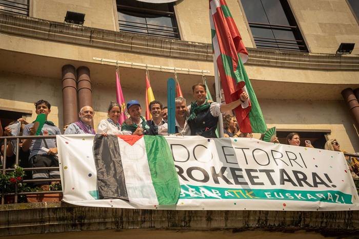 Festa-giro goria piztu du La 78 1755257098196