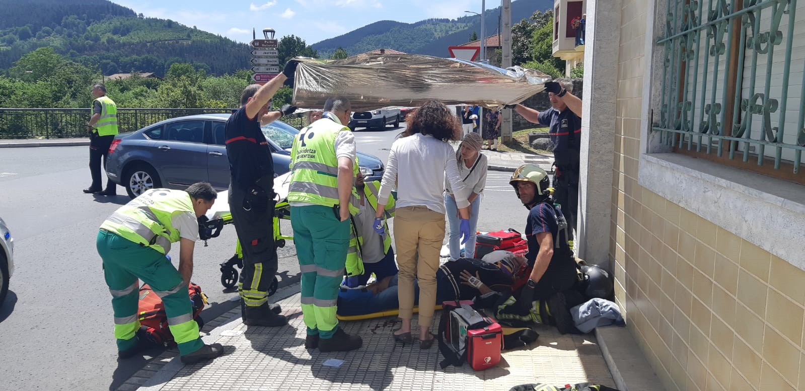 Istripua gertatu da Orozkon, auto baten eta motor baten artean