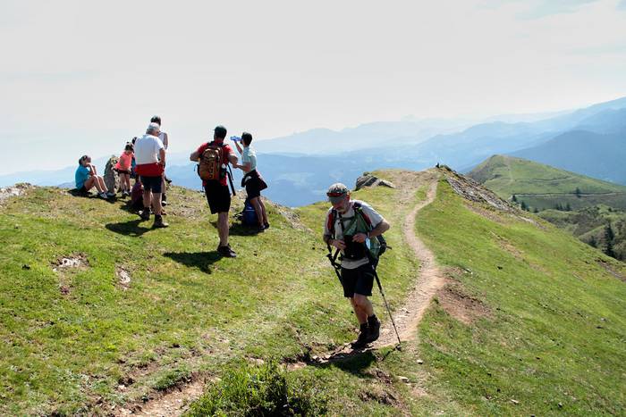 Dozenaka lagun igo dira esku 63 1620624416063