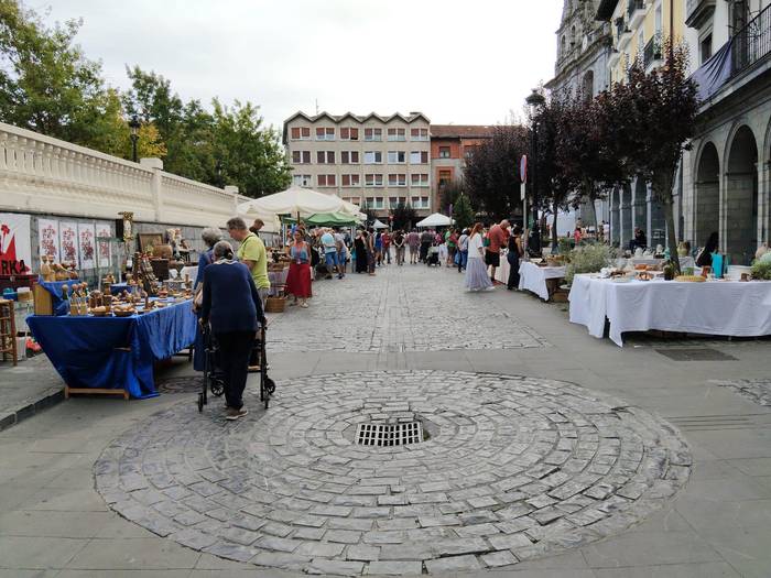 Antzinako objektuz eta bildu 67 1758390984921