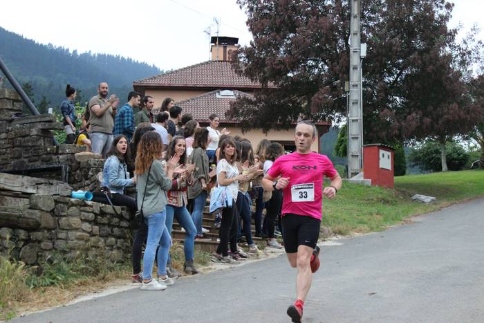 Auzoko mendiak zeharkatu zit 96 1498471559540