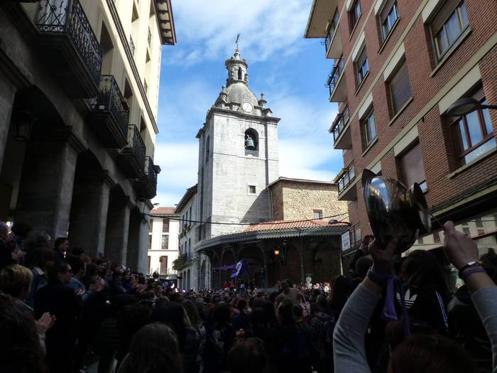 Greba feministaren goizeko t 107 1520512665286