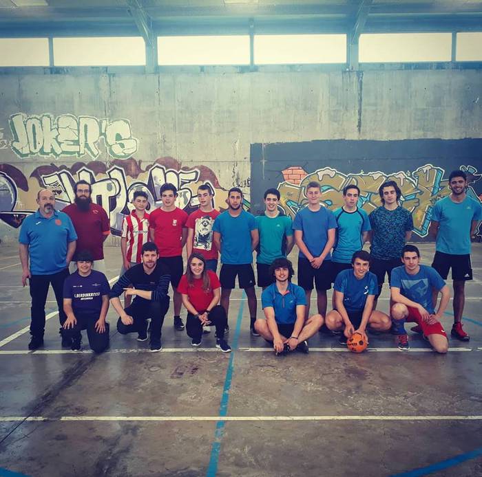 100 lagunek baino gehiagok p 17 1523374351117