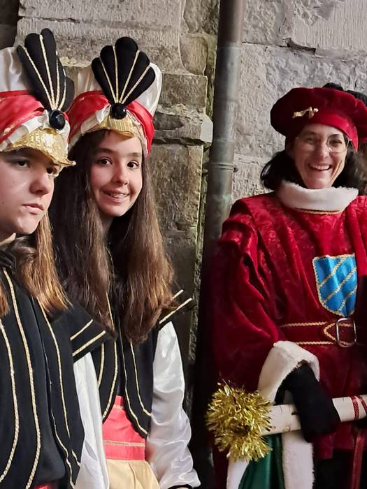 Hiru Errege Magoek ilusioz b 101 1767729412317