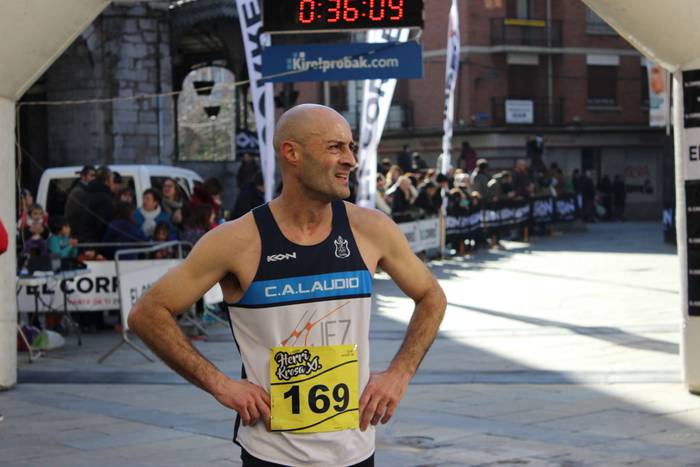 300 korrikalari baino gehiag 54 1517150151829