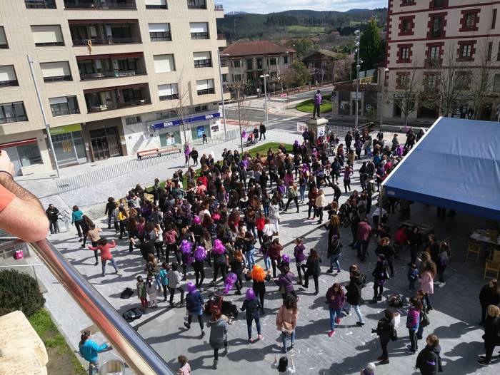 Greba feministaren goizeko t 11 1520511426928