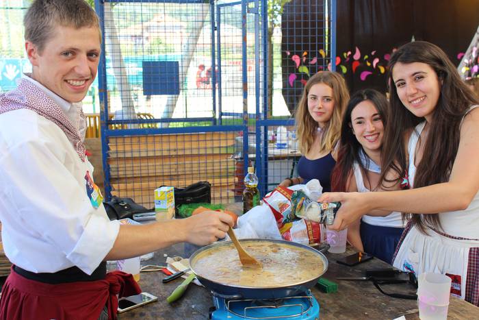 Atzoko Gazteen Egunak itxi d 87 1503058175088