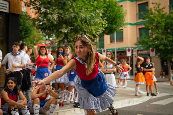 Lehertu da festa-giroa Amurr 11 1755025639131