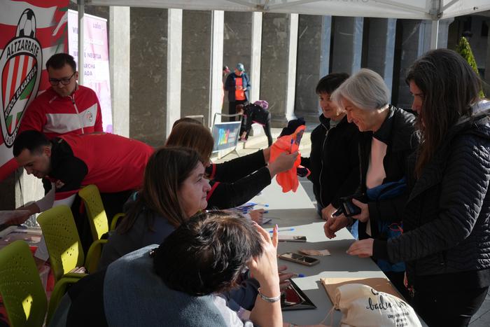 Ehunka lagunek parte hartu d 2 1774178839827