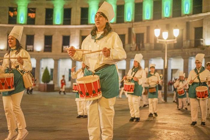 Danbor hotsekin eta ikurriña 29 1777382162580