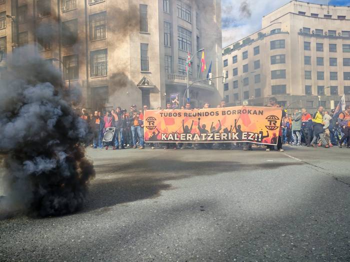 Bilboko kaleetara jo dute Tu 16 1776166120707