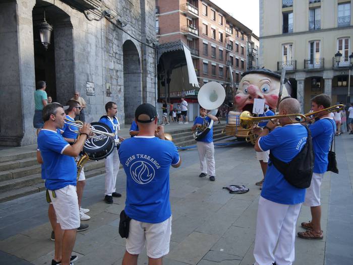 Arabako Herri kirolen txapel 37 1661622415721