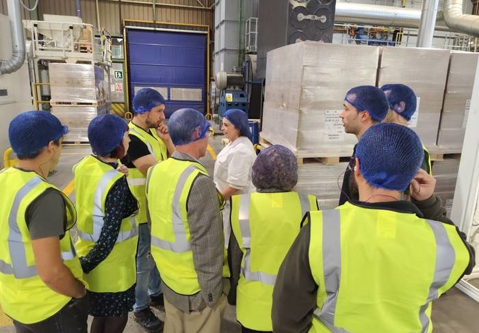 Envases enpresak bezero kudeatzailea kontratatu nahi du