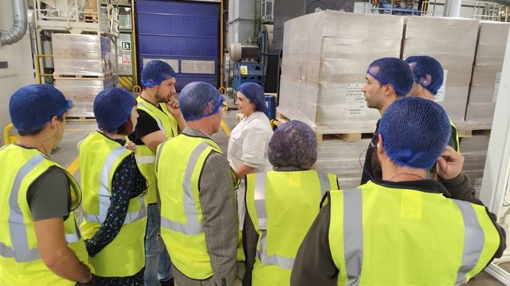 Envases enpresak bezero kudeatzailea kontratatu nahi du