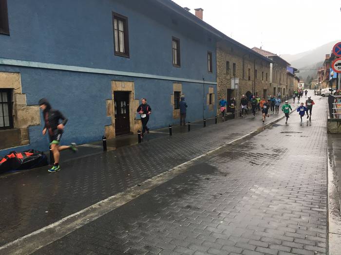 350 lagunetik gora batu dira 54 1514738427623