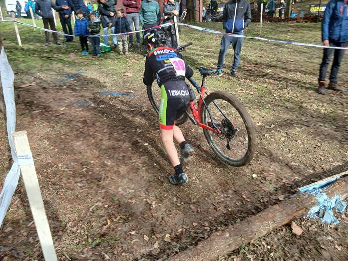 Ellakuri zirkuitu labainkorr 31 1763997992677