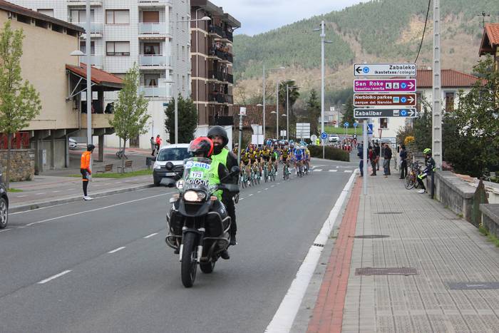 Euskal Herriko itzuliak esku 25 1522849061549