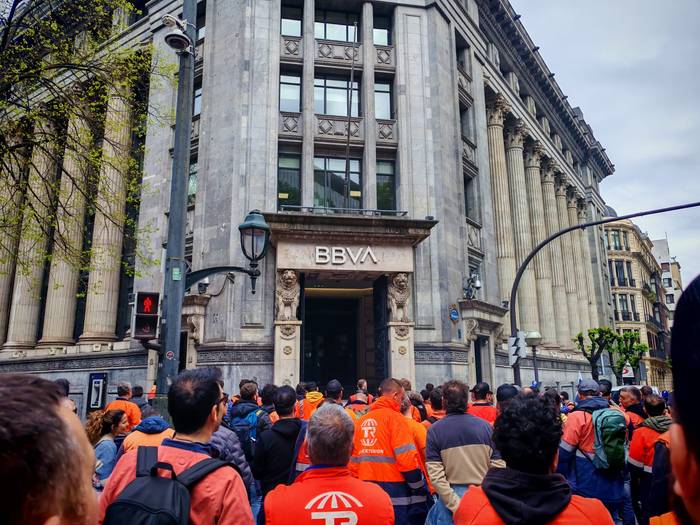 Bilboko kaleetara jo dute Tu 28 1776166145448