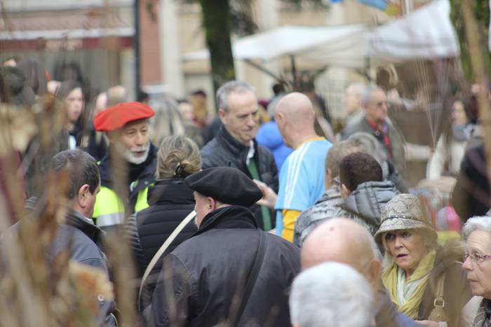 Ehunka ekoizlek eta bisitari 84 1516542445397