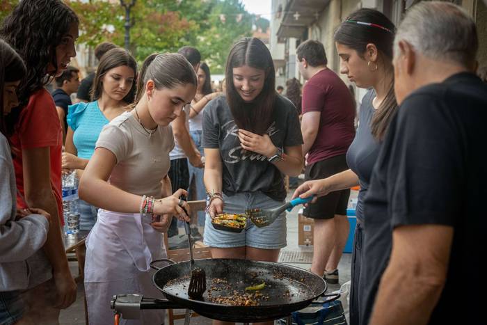 Paella txapelketarekin berot 35 1756728316416