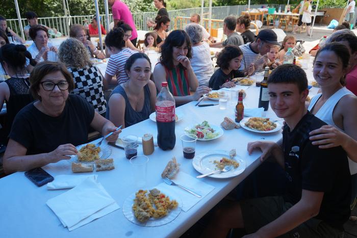 Zuhatzako jaietan paella iza 33 1753010027610