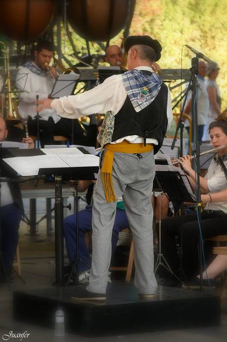 Itxarkundia dantza taldeak e 22 1498128317239