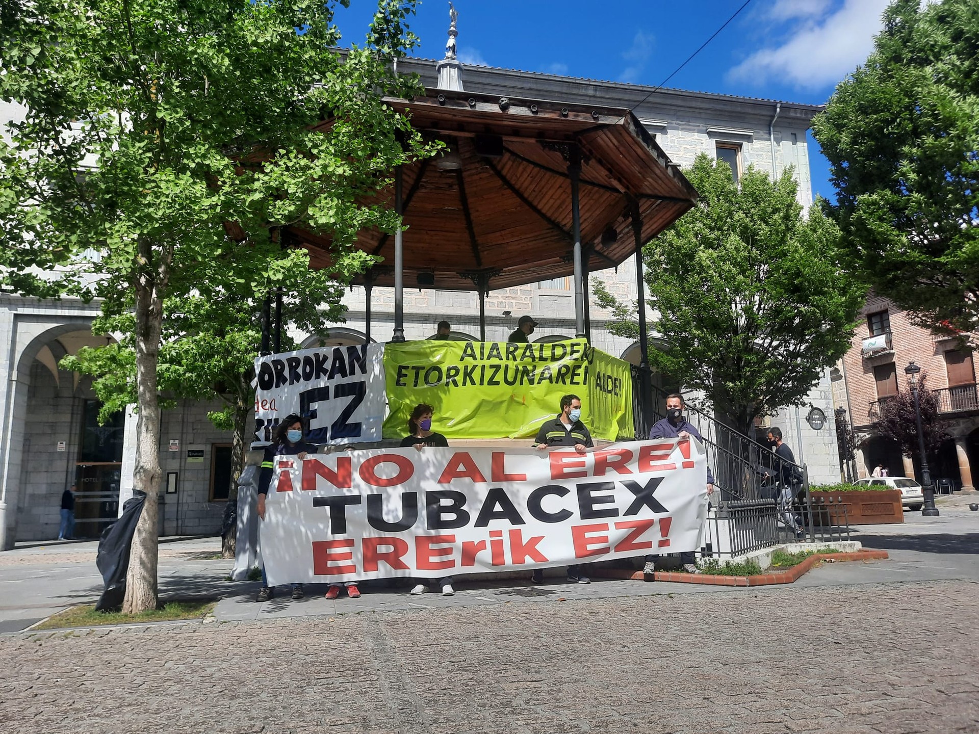 Tubacexeko lan gatazka izango dute hizpide ostiralean Mugaldeko terrazan