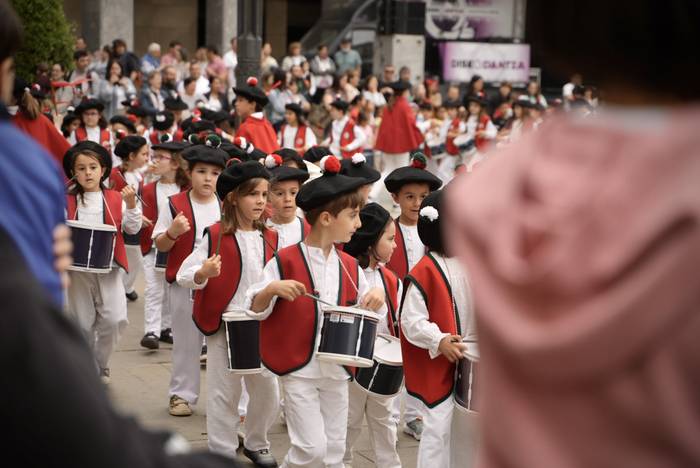 Hezkuntza komunitateak eman  31 1777063534028