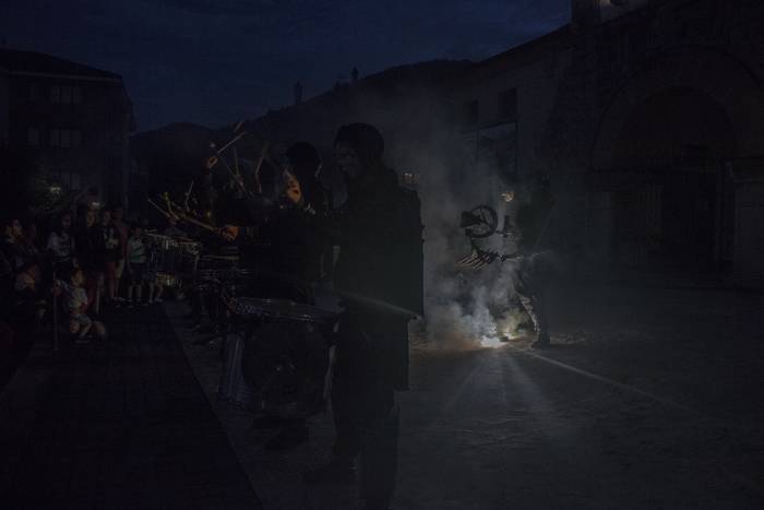 Deabru Beltzak taldeak gaua  12 1501492389288