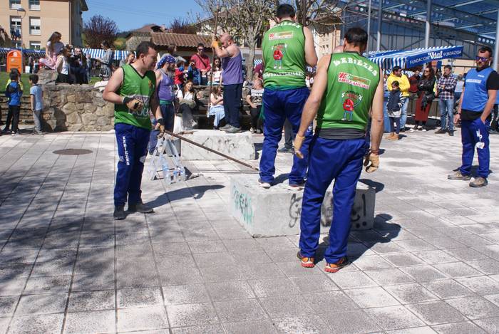 Baserri azoka ospatu dute Ok 42 1679904153911