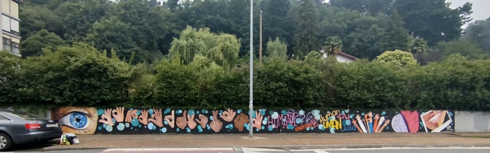 Aniztasunaren, berdintasunaren eta errespetuaren aldeko murala egin dute Laudion