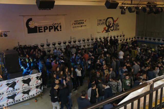 Euskal Preso Politikoen esku 55 1493720098811