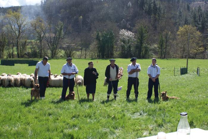 Baserri azoka ospatu dute Ok 36 1679904138381