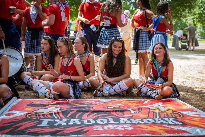 Amurrioko Kuadrillek ate jok 3 1755001041518