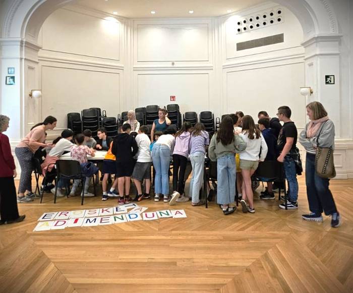 Aiaraldeko ikasleak kalera aterako dira “Erosketa Adimendua” sustatzeko eta elikagai-hondakinak murrizteko