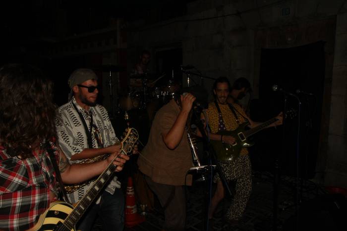 Morrillon lagun, joko artean 68 1502906647338