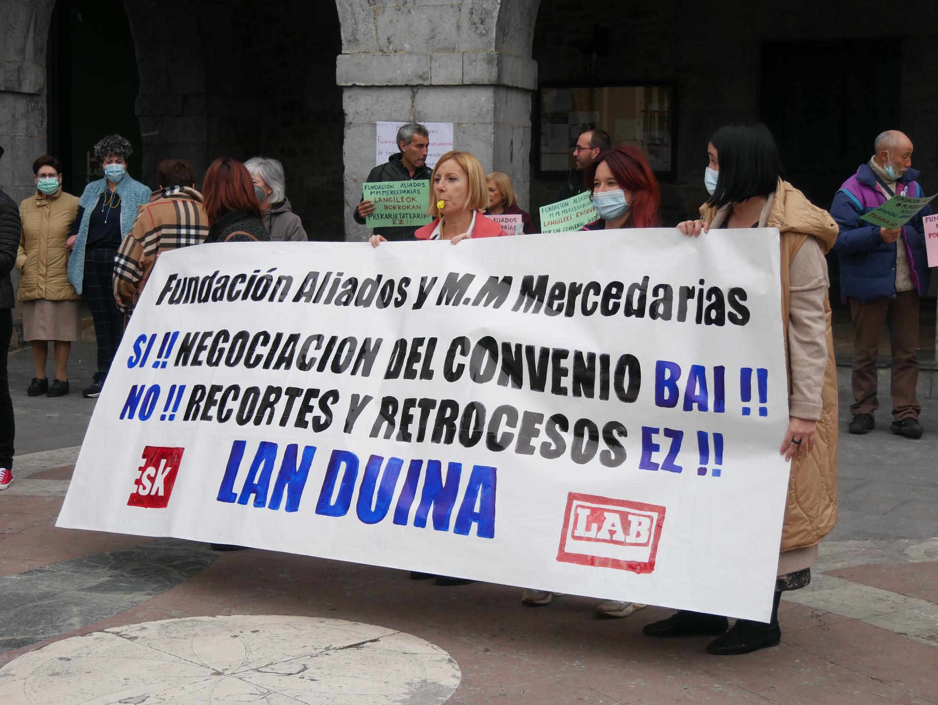 Bost eguneko greba egingo dute Madres Mercedarias zentroan