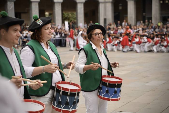 Hezkuntza komunitateak eman  25 1777063531092