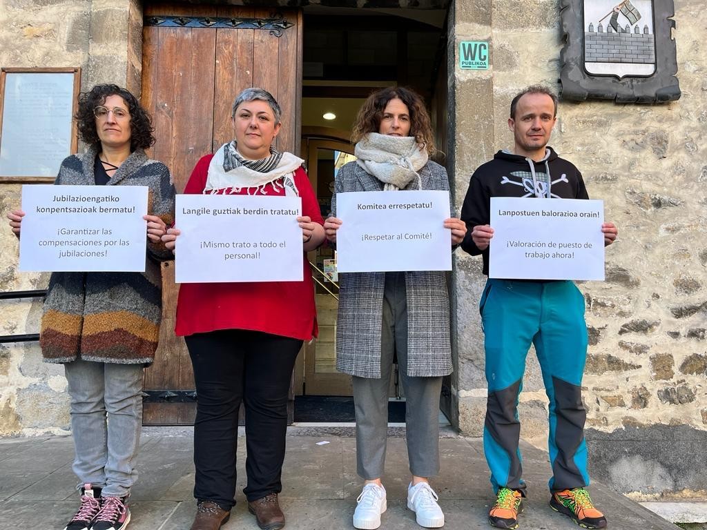 ELAk, LABek eta ESANek leporatu diote Amurrioko alkateari enpresa batzordeko ordezkari bat apropos kaltetzea