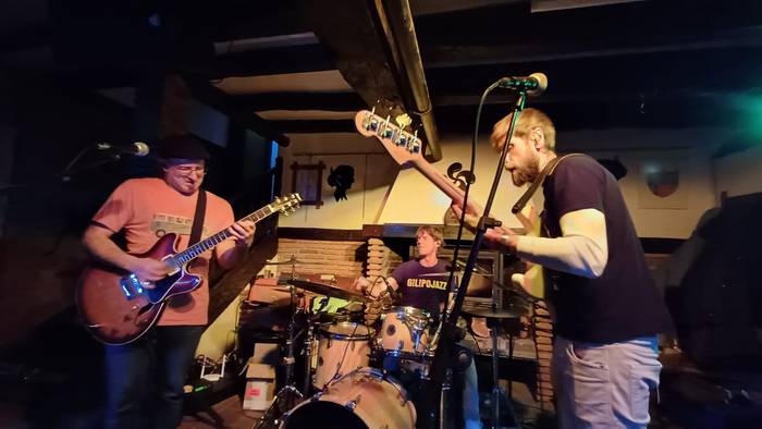 Eriz eta Lainopilak taldeak  5 1769894255706