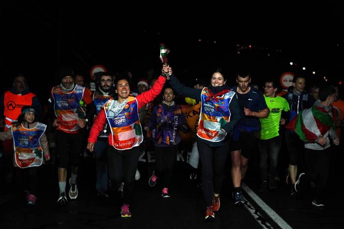 Ehunka lagun atera ditu Korr 182 1774607624944