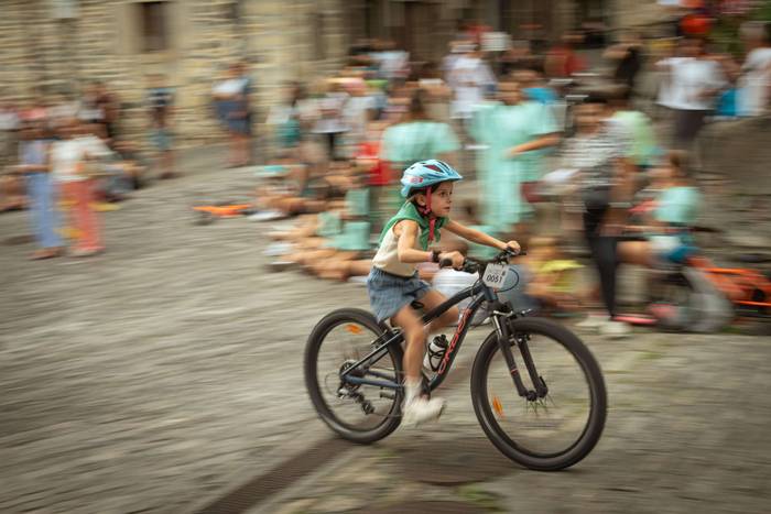 Bizikletak irudimenez jantzi 37 1757325750175