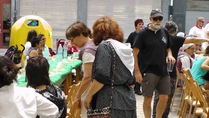 Dantza taldeak taldeak izan  92 1496053837170