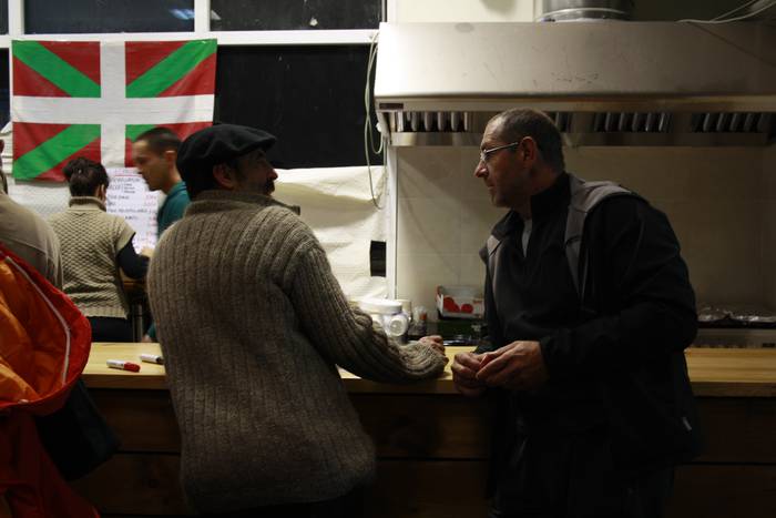 Aiaran ere armairutik atera  6 1511251961529