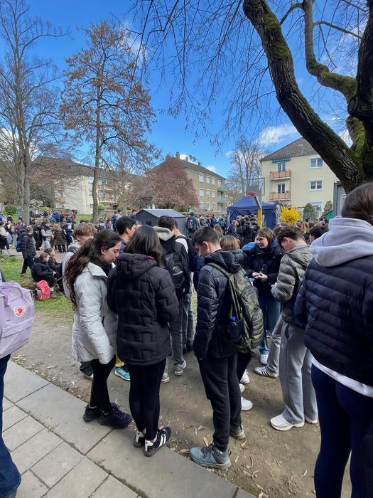 Frankfurten, elkartasun last 4 1774850391902