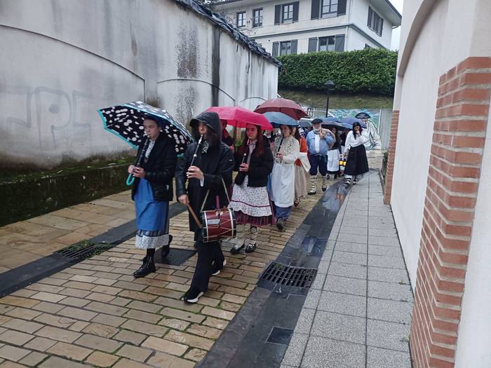 Mari Domingiren alaitasunak  5 1766617236928